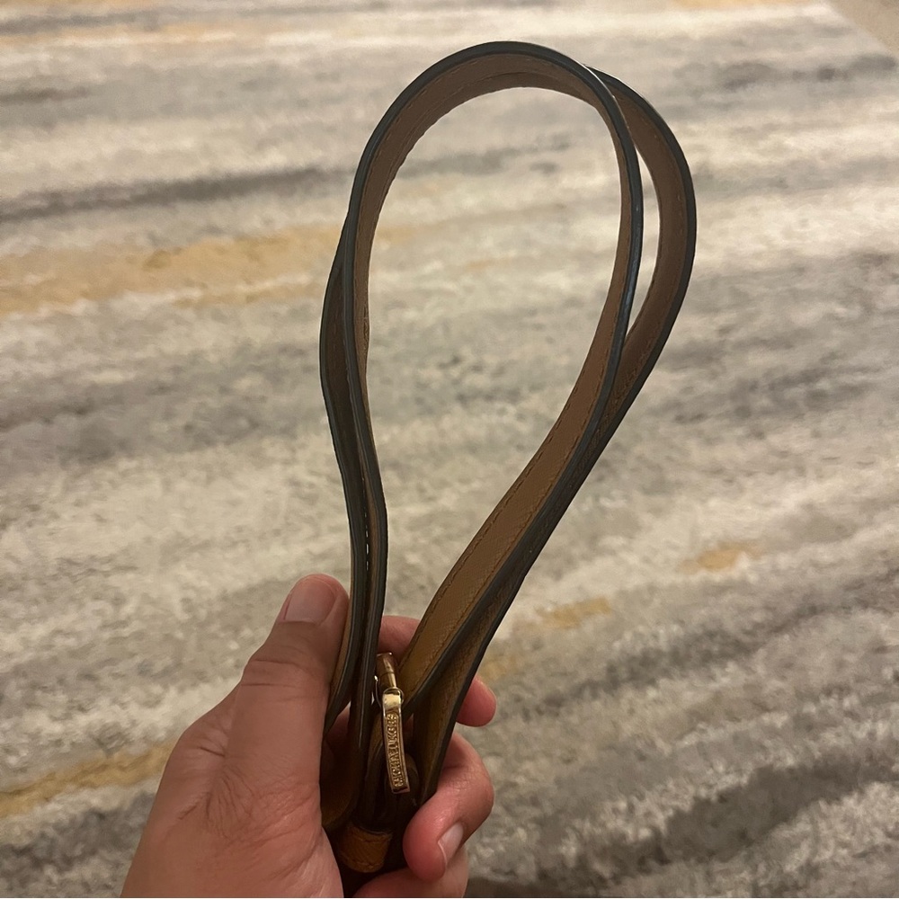 Michael Kors Tan and Brown Signature Crossbody Bag - Picture 12 of 14